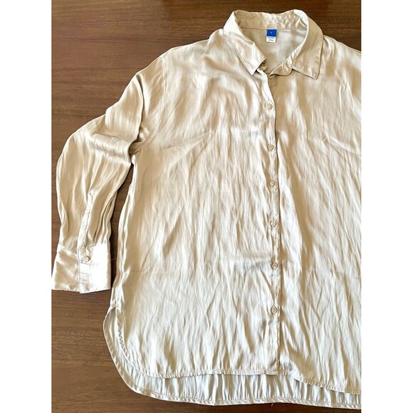 Old Navy Tops - Old Navy Platinum/Beige Satiny Button-Front Shirt